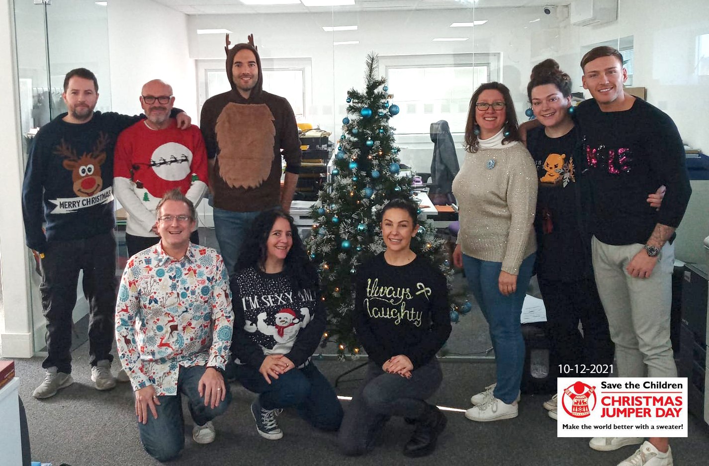 BetweenGlassBlinds were in the holiday spirit on Friday to support Save The Children's Christmas Jumper Day 2021